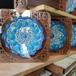 بشقاب دیوارکوب میناکاری سایز 25 با قاب مشبک